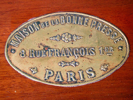Verkauft wurde der Phonograph an der 8. rue Fran&ccedil;ois in Paris / This Phonograph was sold on 8. rue Fran&ccedil;ois in Paris