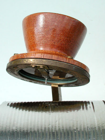 Bereit zum eingravieren der Tonspur / Ready to engrave the tinfoil