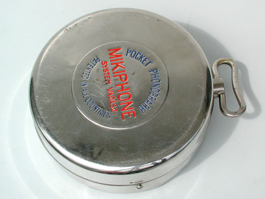 K&auml;seschachtel oder Grammophon?  / Cheese case or pocketphonograph?