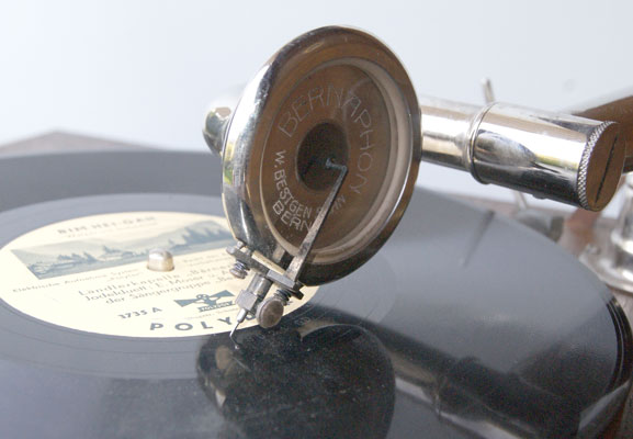 Die Schalldose b&uuml;rgt f&uuml;r einen guten Klang / The soundbox guarantees for good sound