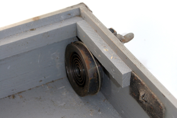 Ger&uuml;stet f&uuml;r alle F&auml;lle: Im Geh&auml;use befindet sich eine Ersatz-Feder / Prepared for emergencies: In the case there is a replacement spring