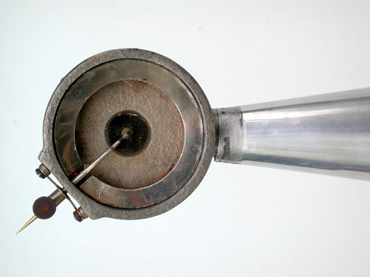 Die Schalldose ist eine spezielle Ausf&uuml;hrung / The unusal Soundbox made by Thorens