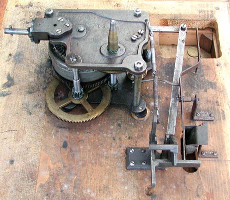 Der Motor und der M&uuml;nzenpr&uuml;fer / Drop a Penny in and the motor runs