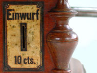 Das Grammophon hat einen M&uuml;nzeinwurf / Put 10 cents in and listen some nice music