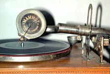 Die originale "Mammut Orchester-Schalldose"  / The original sound-box "Mammut Orchester-Schalldose"