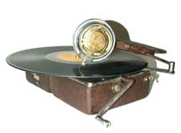 Das "Mikky-Phone" im Einsatz / The japonese pocked phonograph goes around