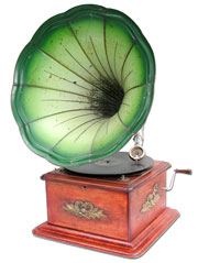 Durchmesser des Trichters betr&auml;gt 54 cm / The diameter of the horn measures 22"