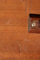 Das Geh&auml;use tr&auml;gt die Nummer 184 / The case is stamped with the number 184
