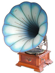 Der Durchmesser des Trichters betr&auml;gt 55 cm /  The diameter of the horn measures 22"