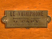 Das Metallschild mit der Adresse des Verk&auml;ufers / The dealers metal plate with his adress