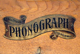 Das schwungvolle Markenzeichen / The trade mark : peppy and decorative