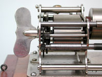 Die R&auml;der greifen in einander / The wheels matches