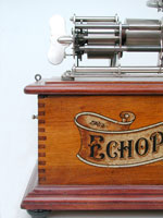 Das Zusammenspiel von Holz und Metall / Wood and metal goes together for best sound