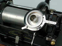 Die fr&uuml;he Aufnahme-Schalldose aus den 1890er Jahren / The early recorder from the mid 1890's with a cupped cutting stylus