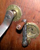 Die Kurbel f&uuml;r die Programmwahl / The crank to change the music