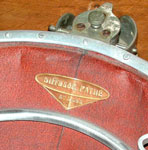 Der Resonator ist mit Alluminium-Ringen verst&auml;rkt/ The resonator is inforced by aluminium frames