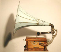 Bei Path&eacute; Fr&egrave;res wurde Aesthetik gross geschrieben /  Aesthetik made in Paris at the begining 20th century