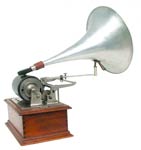 Trichter aus Aluminium waren bis etwa 1906 in Mode / Aluminium horns are used until ca. 1906